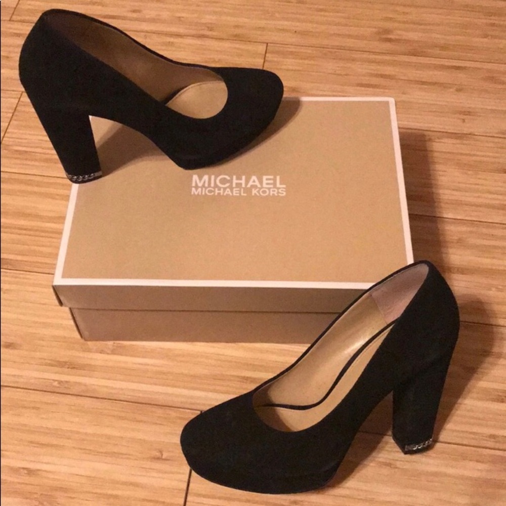 Michael Korda Sabrina Pump